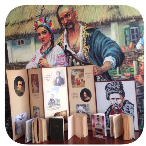 07.03.2016 був представлений Книжковий вернісаж. post thumbnail image