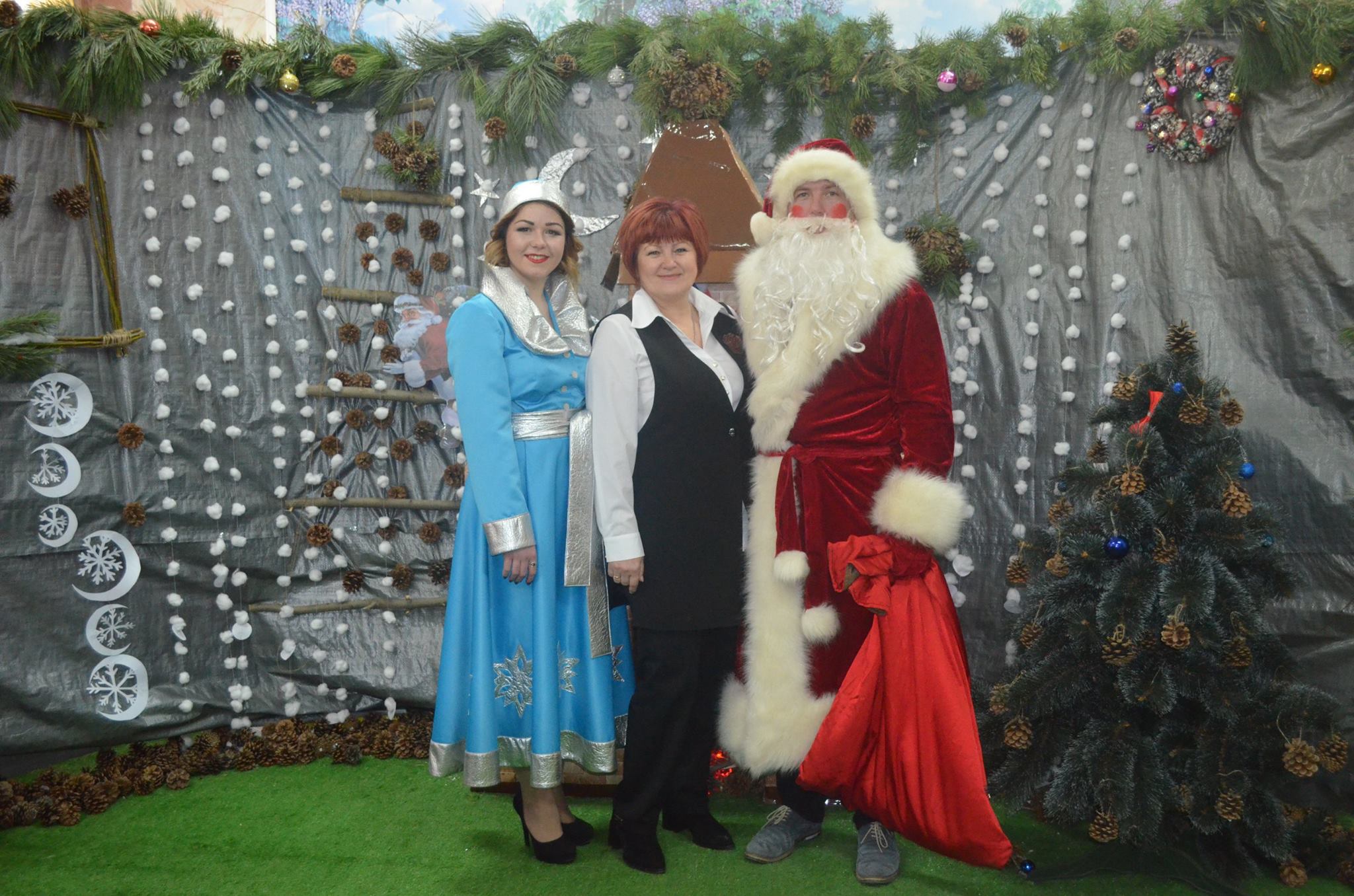З Новим Роком! Всі ми знаємо напевно, що це найяскравіше, найчудовіше, загадкове, безсумнівно улюблене, тепле свято! post thumbnail image