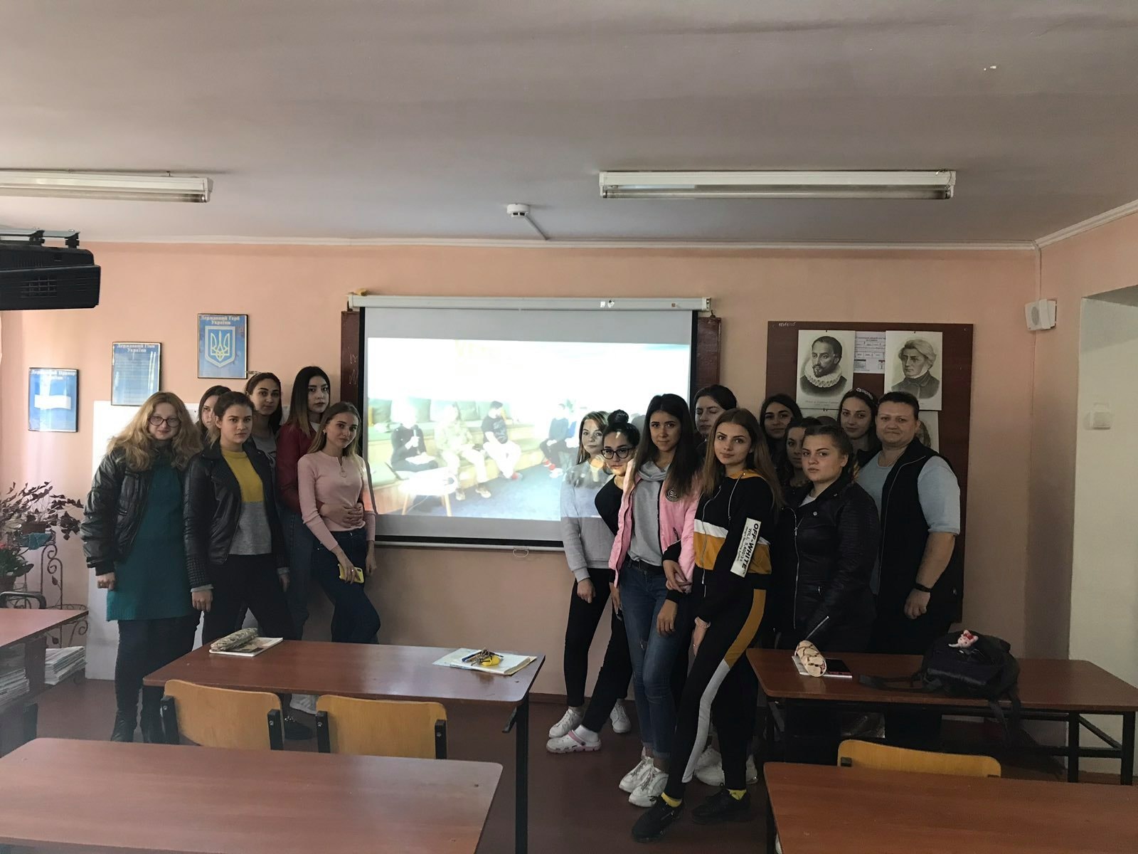 10 жовтня 2019 року Лопакова Олена Миколаївна разом з групою 1817 взяли участь в Уроці мужності у форматі онлайн за сприяння МОН спільно з Міноборони, за участі Героя України Ігоря Гордійчука. post thumbnail image